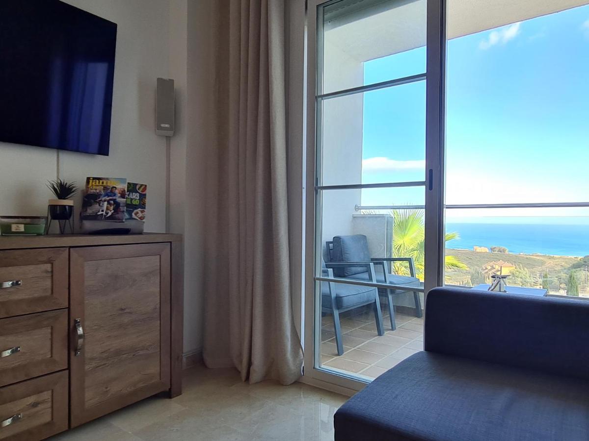 Seaside Serenity - Stylish Apartment With Spectacular Views Manilva Exterior foto