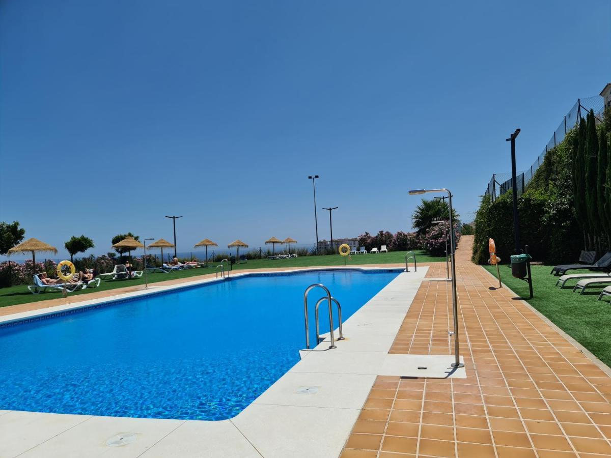 Seaside Serenity - Stylish Apartment With Spectacular Views Manilva Exterior foto