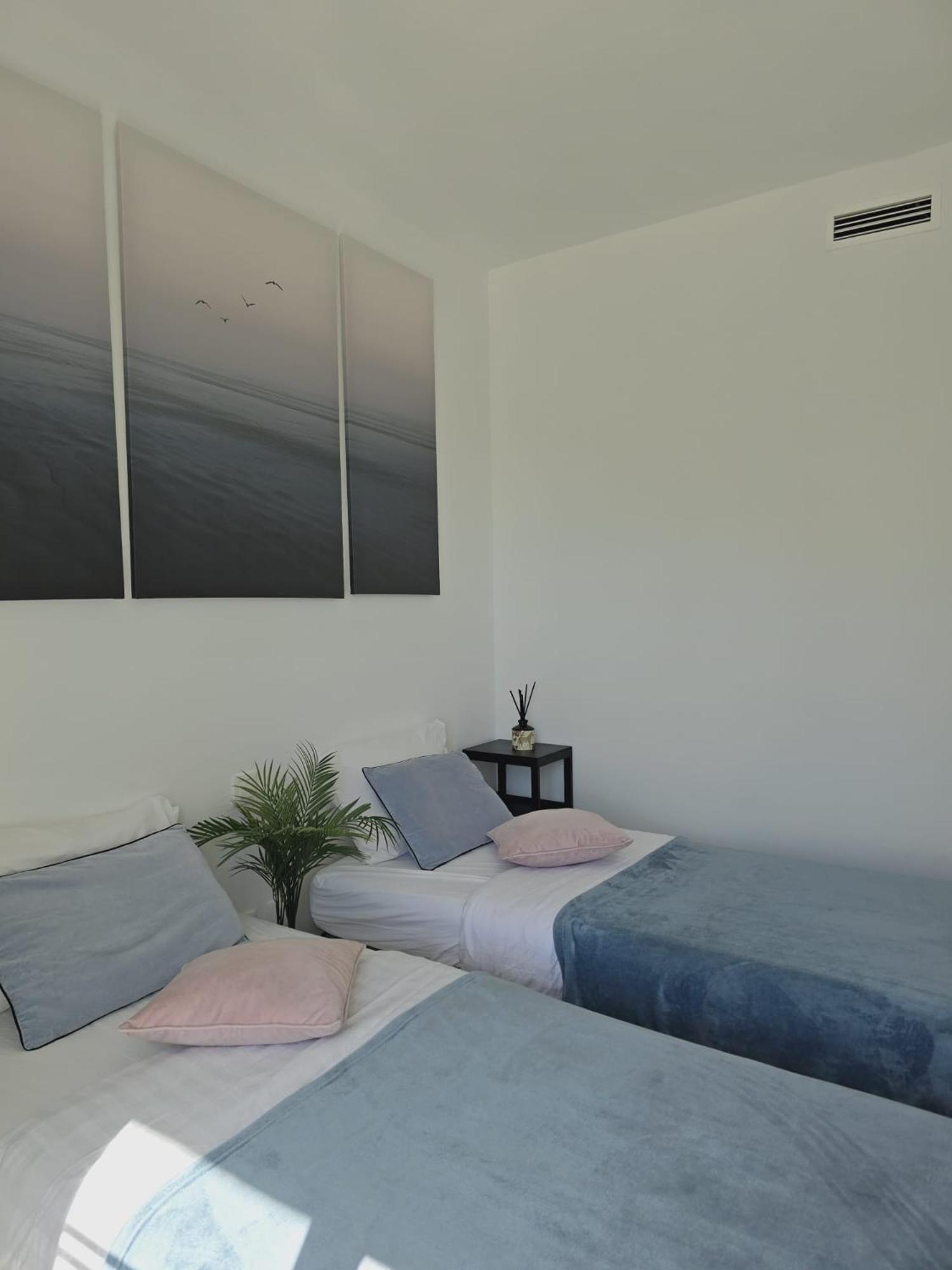 Seaside Serenity - Stylish Apartment With Spectacular Views Manilva Exterior foto